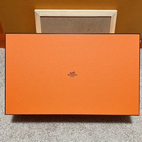 Hermes Men’s Empty Shoe Box with Ribbon - Picture 2 of 5